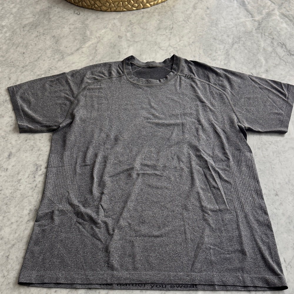 LULULEMON - Men’s T-shirt (L)